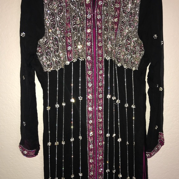 Size M Contact for more - Picture 4 of 6